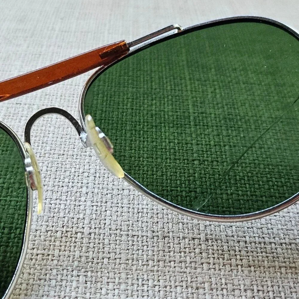 Men Vintage Sunglasses Green Lenses Silver Tone Frame Eye Wear Shades Read desc